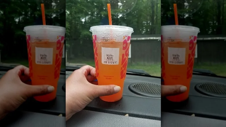 Dunkin’ Refreshers Price, Flavors, Caffeine, & Nutrition ( July 2026 Guide) 4 mango pineapple refresher dunkin